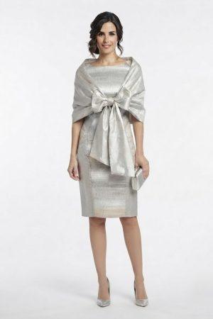 vestido con estola a juego