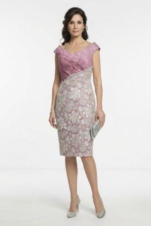 Vestido de Fiesta Corto con Cuerpo Plisado y Falda de Encaje Floral