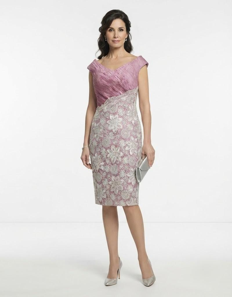Vestido de Fiesta Corto con Cuerpo Plisado y Falda de Encaje Floral